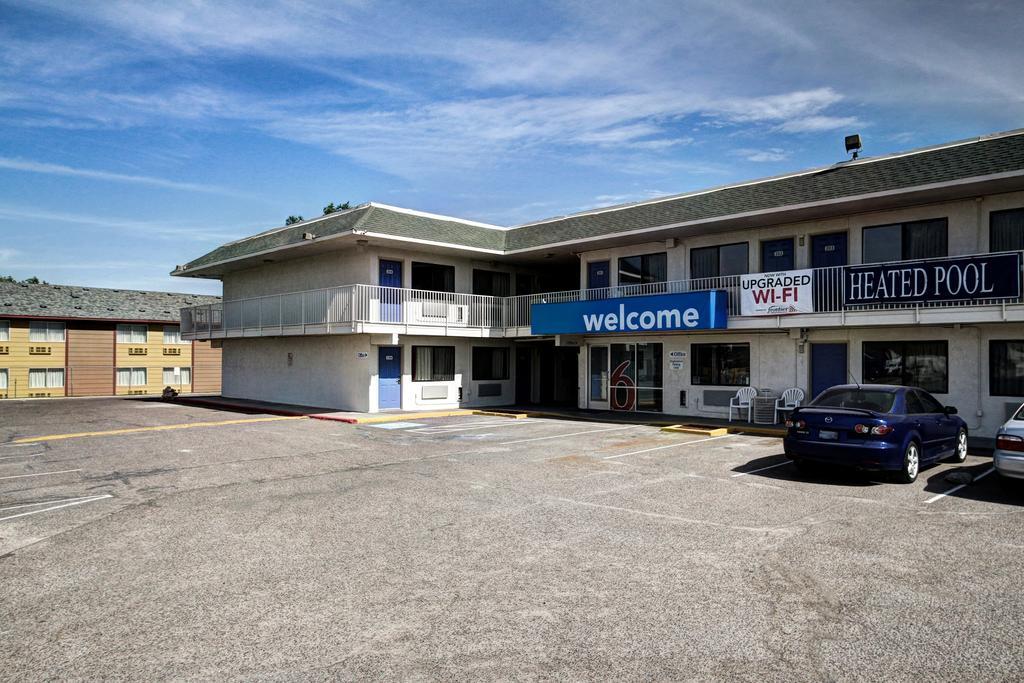 Motel 6 Wells Exterior photo