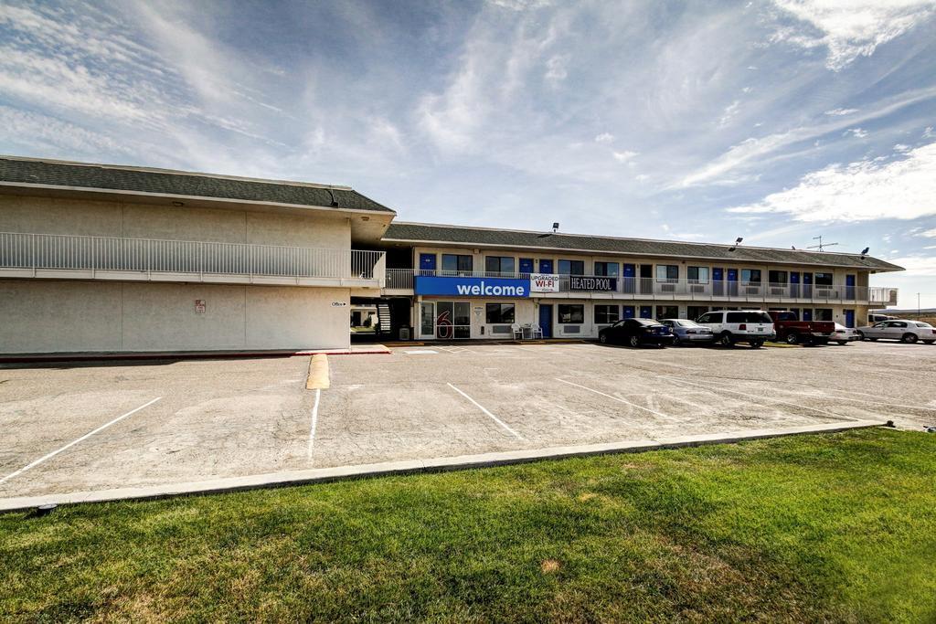 Motel 6 Wells Exterior photo