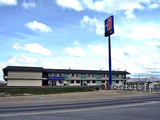 Motel 6 Wells Exterior photo